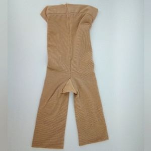 Spanx Assets Red Hot Label Tan Shapewear 2 Stomach Thighs